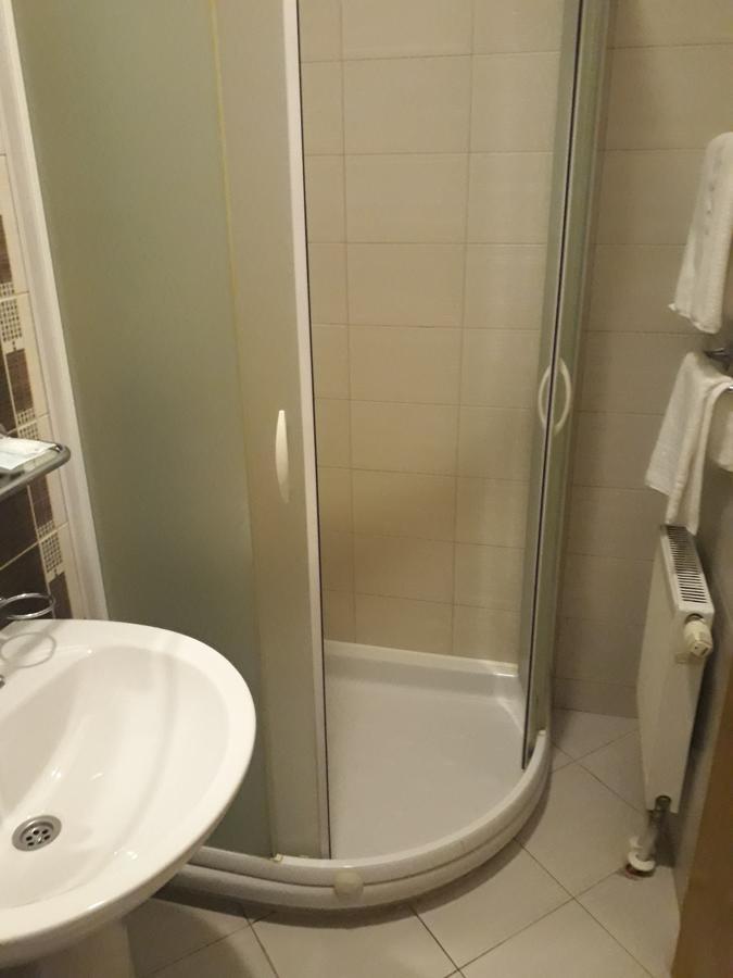 Hotel Cetojevic بانيا لوكا المظهر الخارجي الصورة